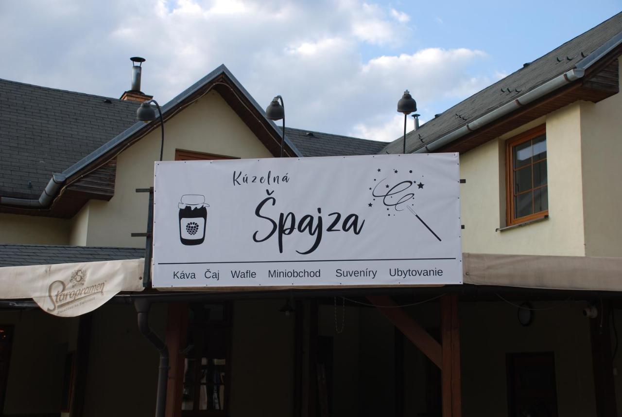 Kuzelna Spajza * Terchova